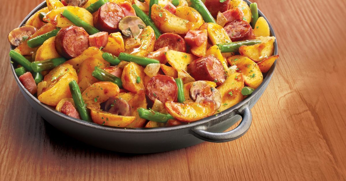 Poêlée Paysanne, saucisses et jambon fumés | Marie